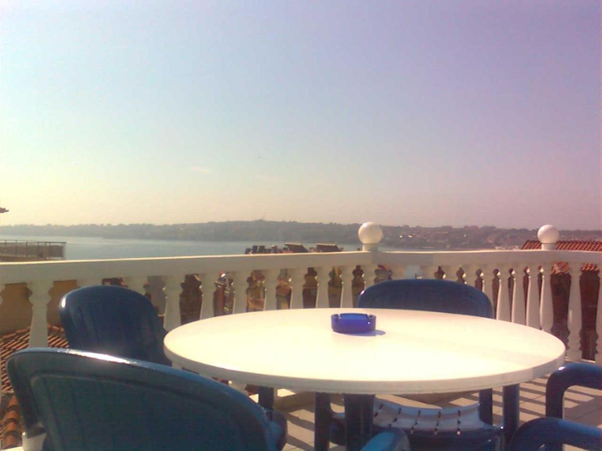 Exotic Guest House Sozopol Rum bild